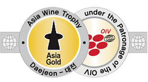 asia wine trophy gold