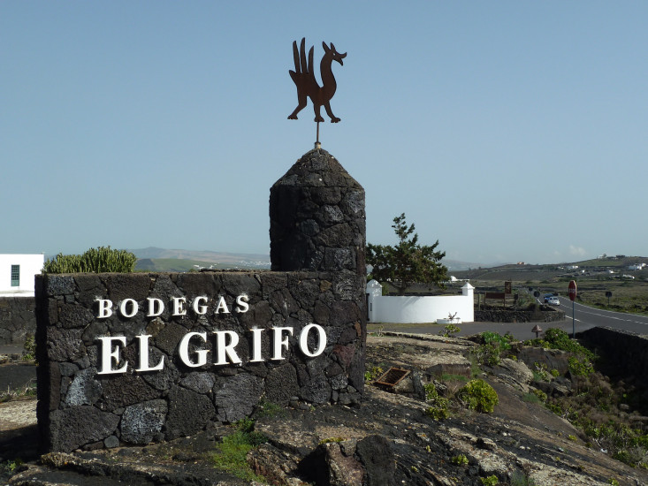 el grifo entrance gate